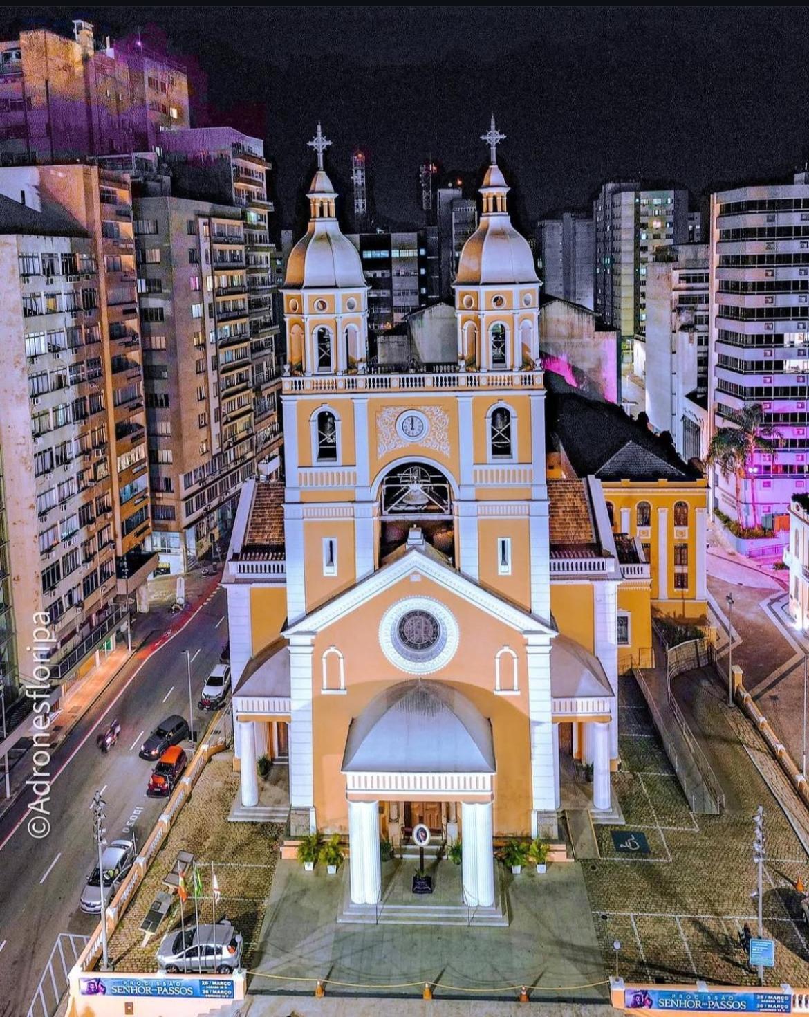 Completo No Centro Proximo Da Beira-mar *